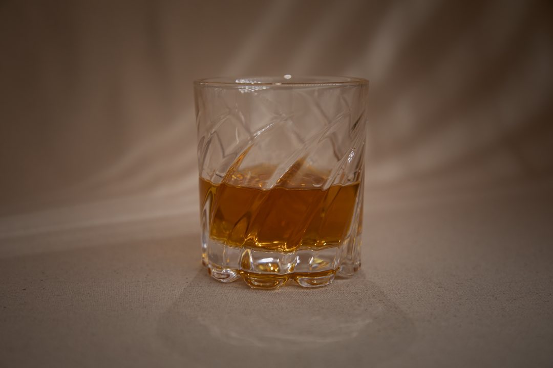 Fidget Spinner Whiskey Glasses: The Bourbon Gift Going Viral